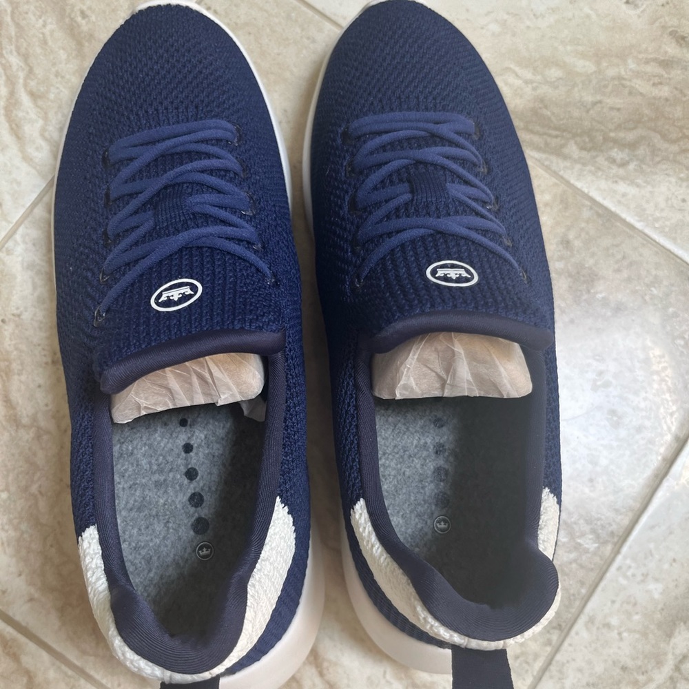 Women’s Brand New Peter Millar Hyperlight Glide Sneaker- size9.5 womens